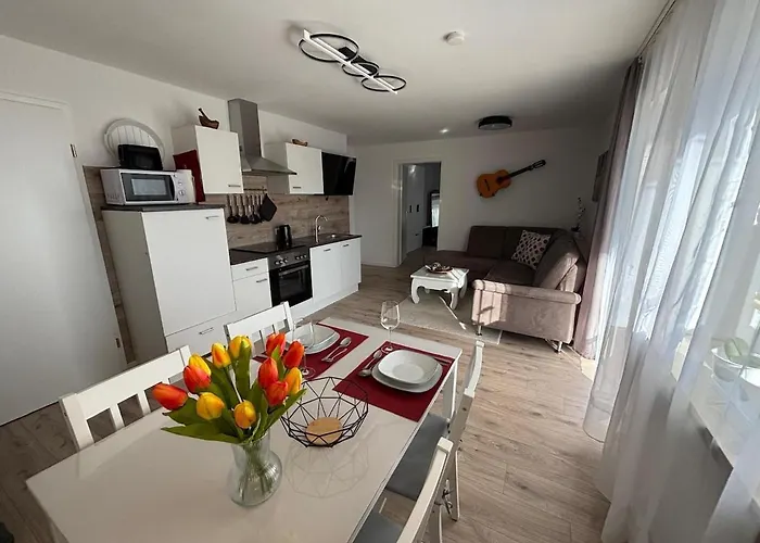 Simone Lejlighed Huttlingen